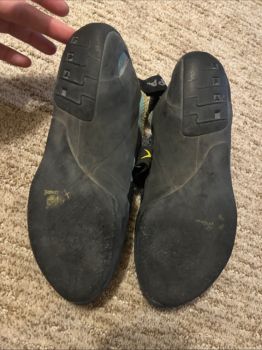 SCARPA Vapor V women’s climbing shoes- need resoling - Picture 12 of 12
